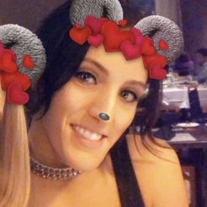 Meet your Posher, Victoria